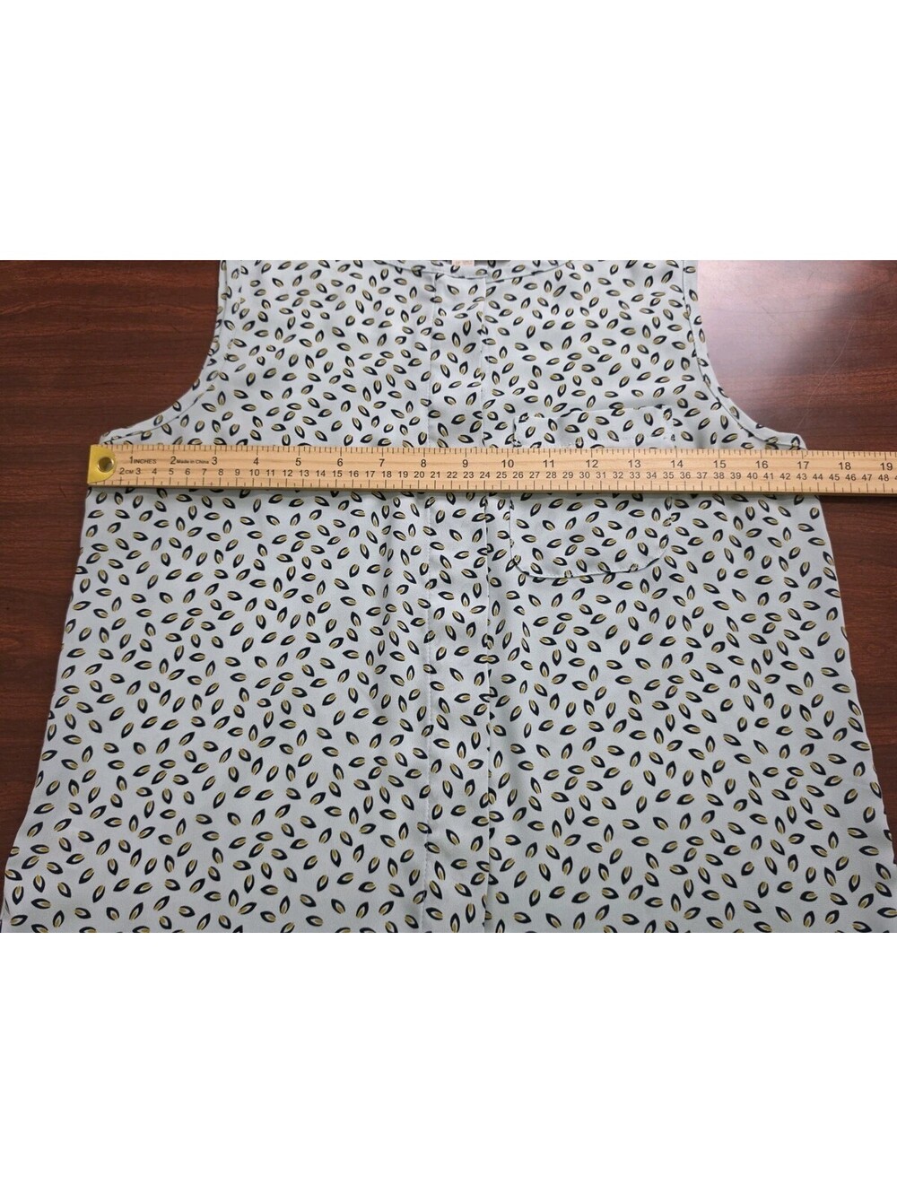 Loft Petites SP Sage Green Leaf Print Sleeveless Blouse Shell Office Siren Top - Picture 7 of 8